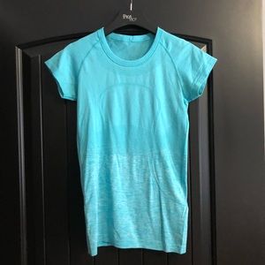 Lululemon t-shirt